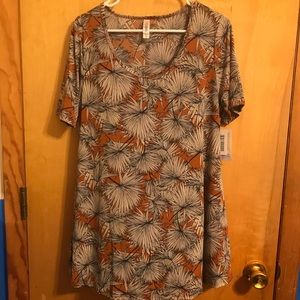 LuLaRoe Perfect Tee